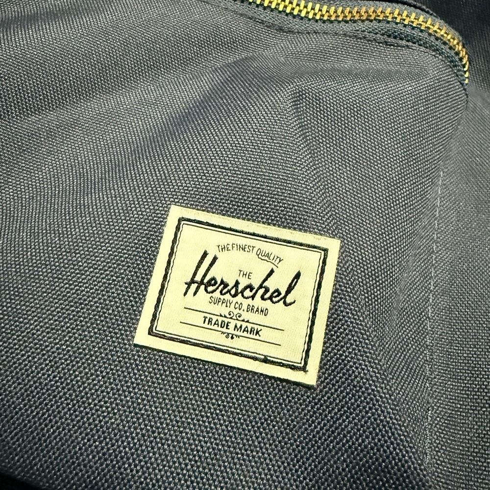 Herschel Backpack - Picture 8 of 11